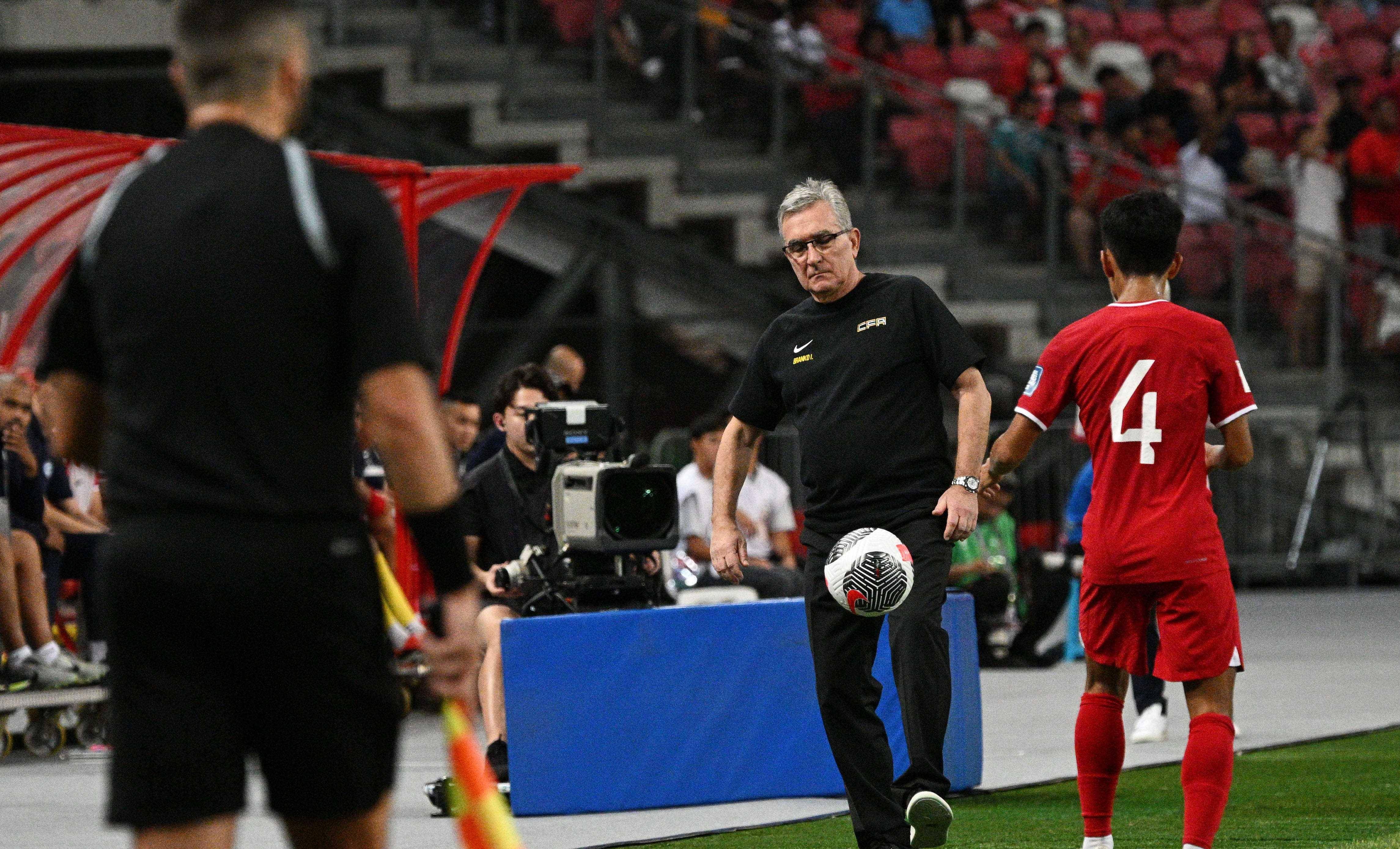 关于新加坡球队主场告捷,暂居小组第二的信息 关于新加坡球队主场告捷,暂居小组第二的信息