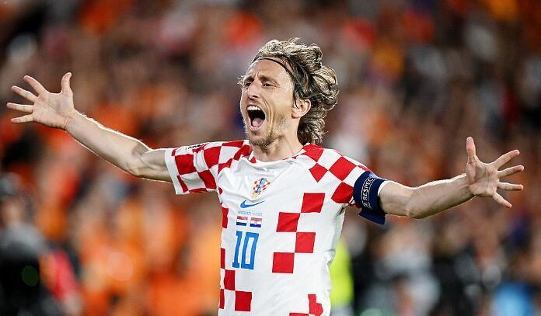 荷兰队逆袭成功，晋级欧国联半决赛