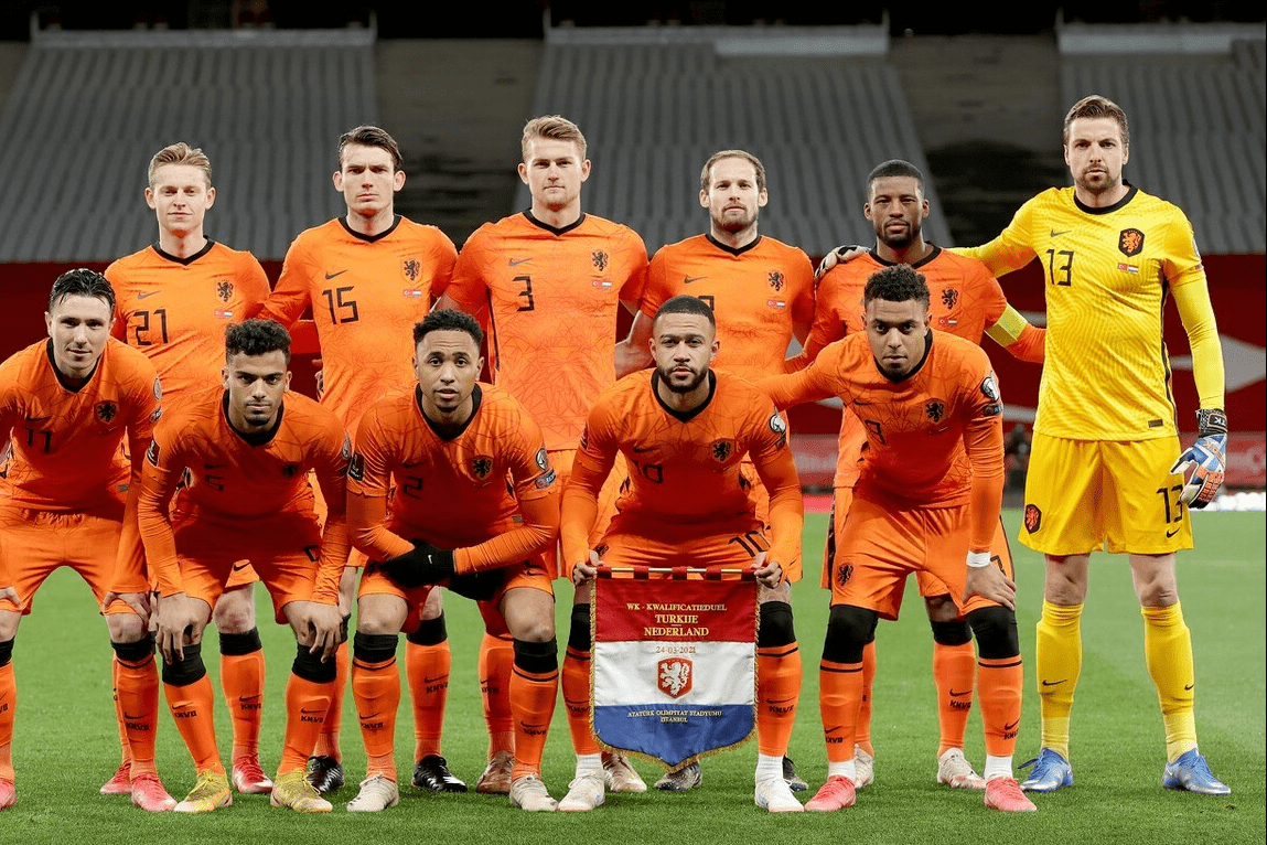 荷兰队逆袭成功，晋级欧国联半决赛