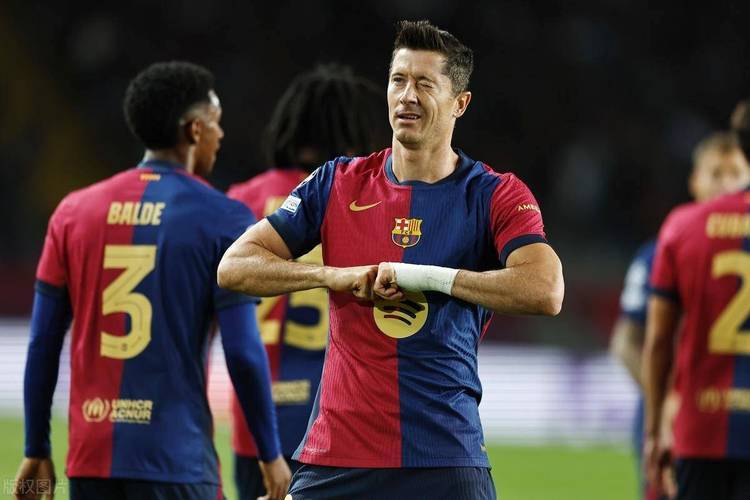 包含赫塔费客场险胜阿拉维斯，逼平保级区的词条