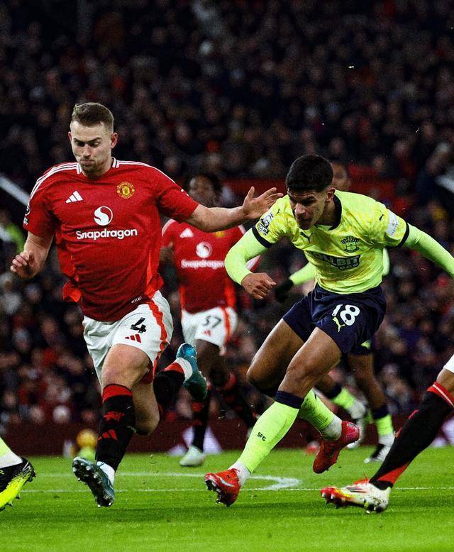 南安普顿客场惊险获胜,逆转击败对手 南安普顿客场惊险获胜,逆转击败对手