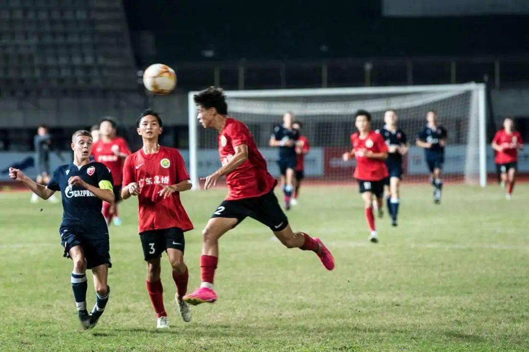 关于中国足球冠军：女足球队夺魁国际足球赛事一触即发的信息