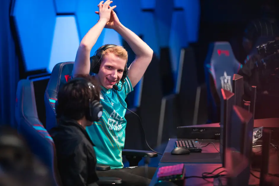 G2碾压KT，Jankos团战一打五成都决赛之夜3:2（柏林）