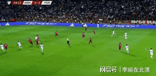 欧预赛半决赛精彩纷呈，球迷欣赏不已的简单介绍