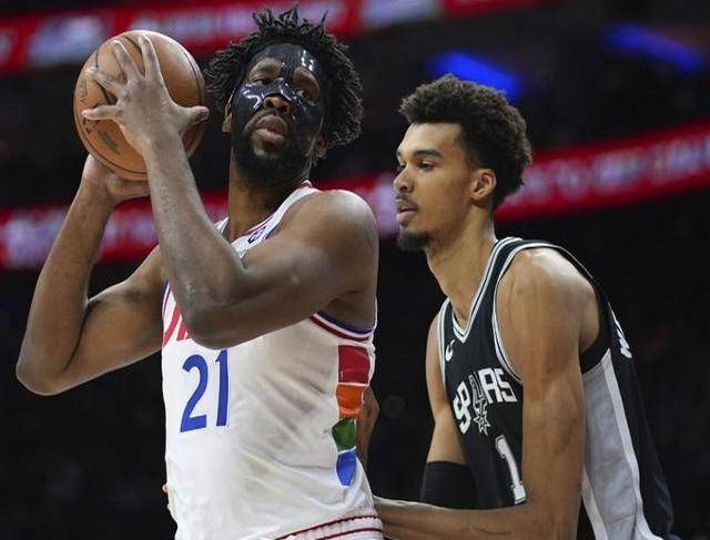 76人逆转马刺，保持连胜势头的简单介绍