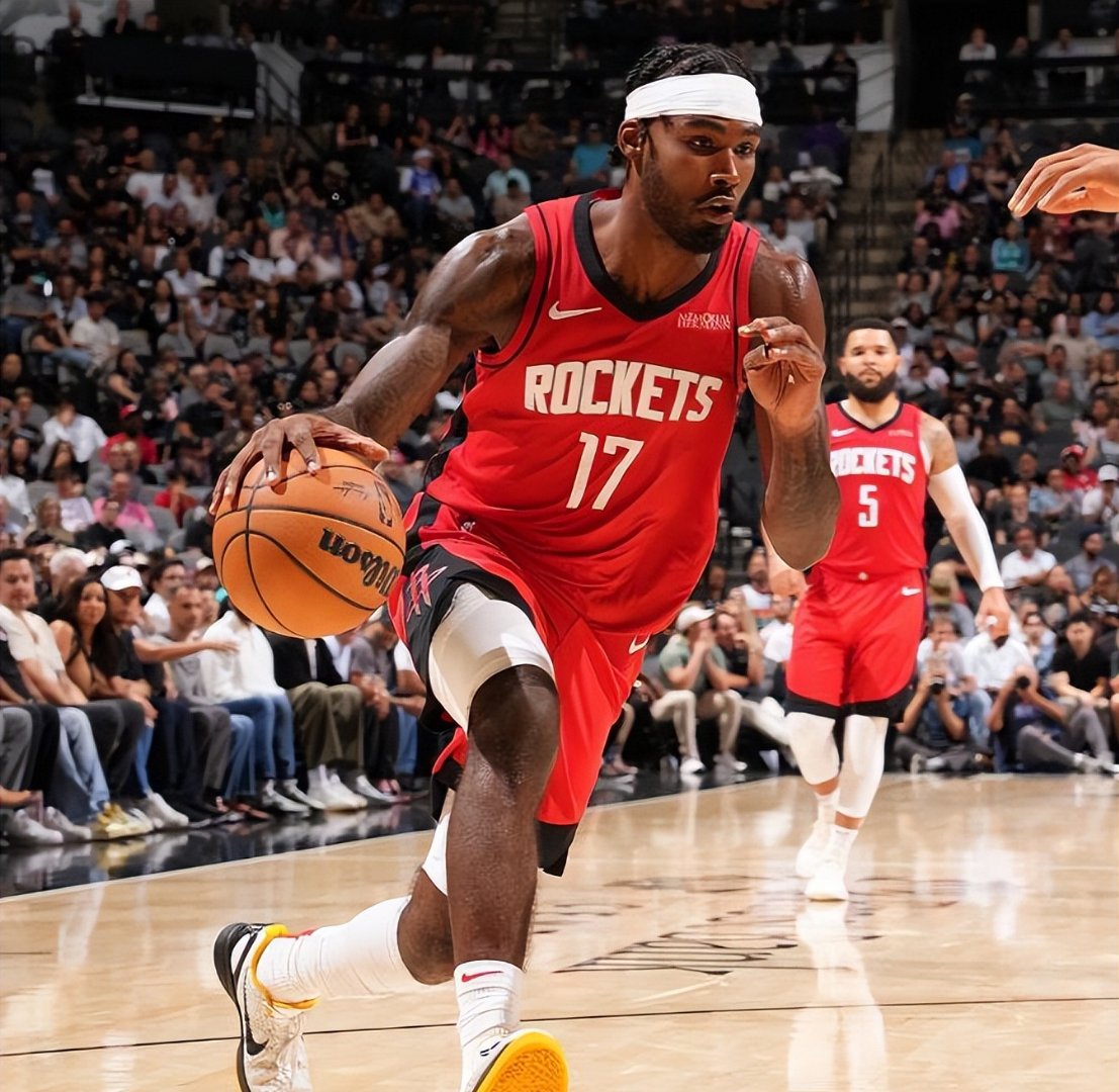 队长发威，火箭战胜马刺的简单介绍