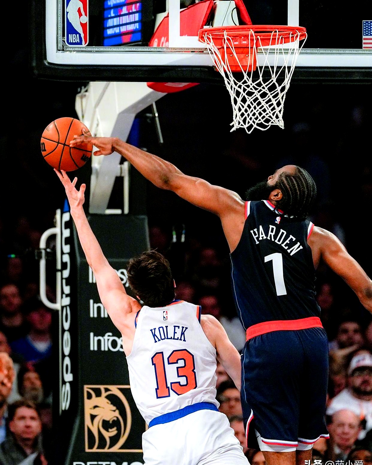 快船客场击败热火，理查德森成为关键