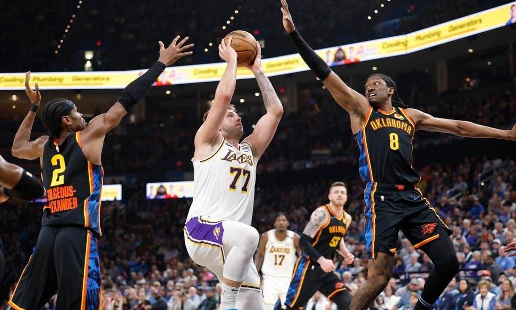 关于篮网险胜尼克斯，东契奇一己之力扛起全队的信息