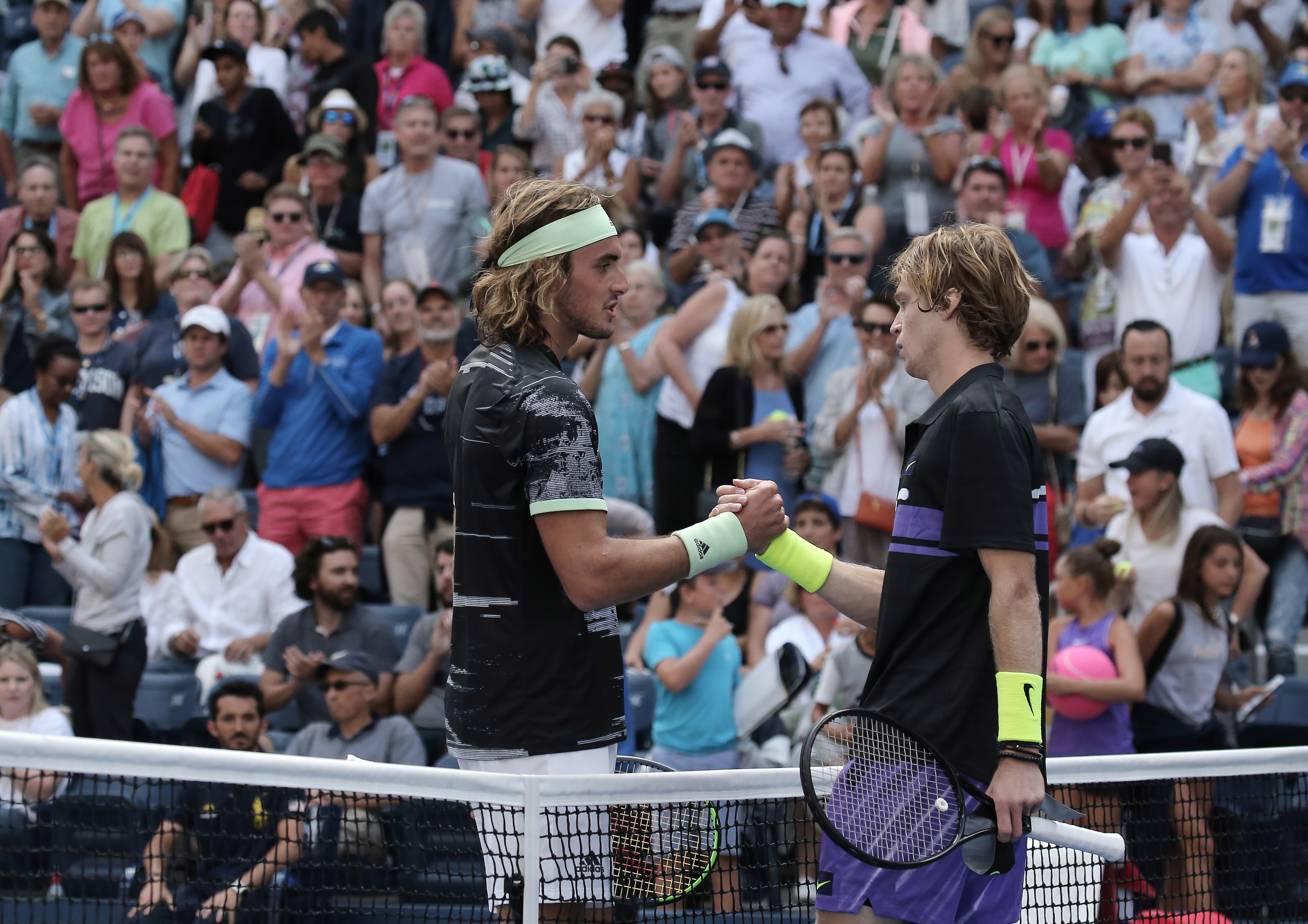 日本网球队横扫美国网球队，西西帕斯关键制胜的简单介绍