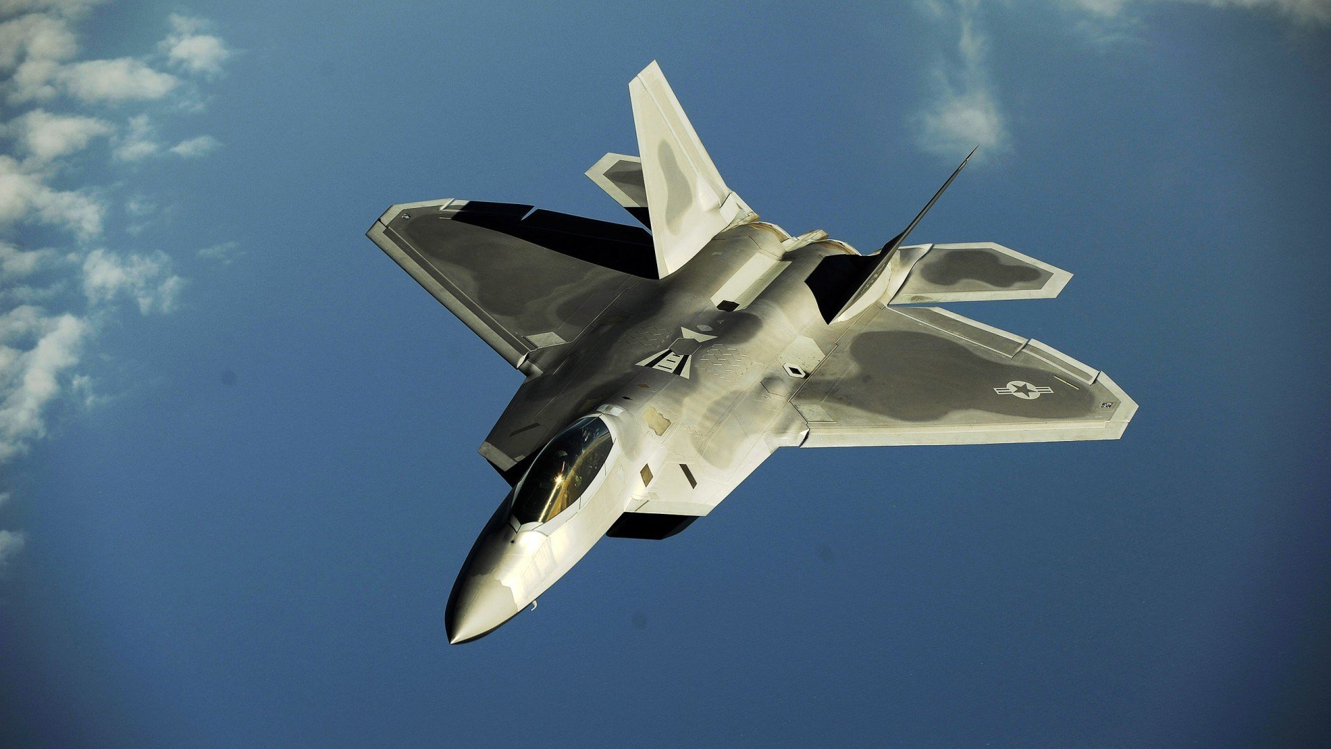 淘汰赛基因,从欧冠硝烟到雄鹿突围,绝境淬炼冠军之心