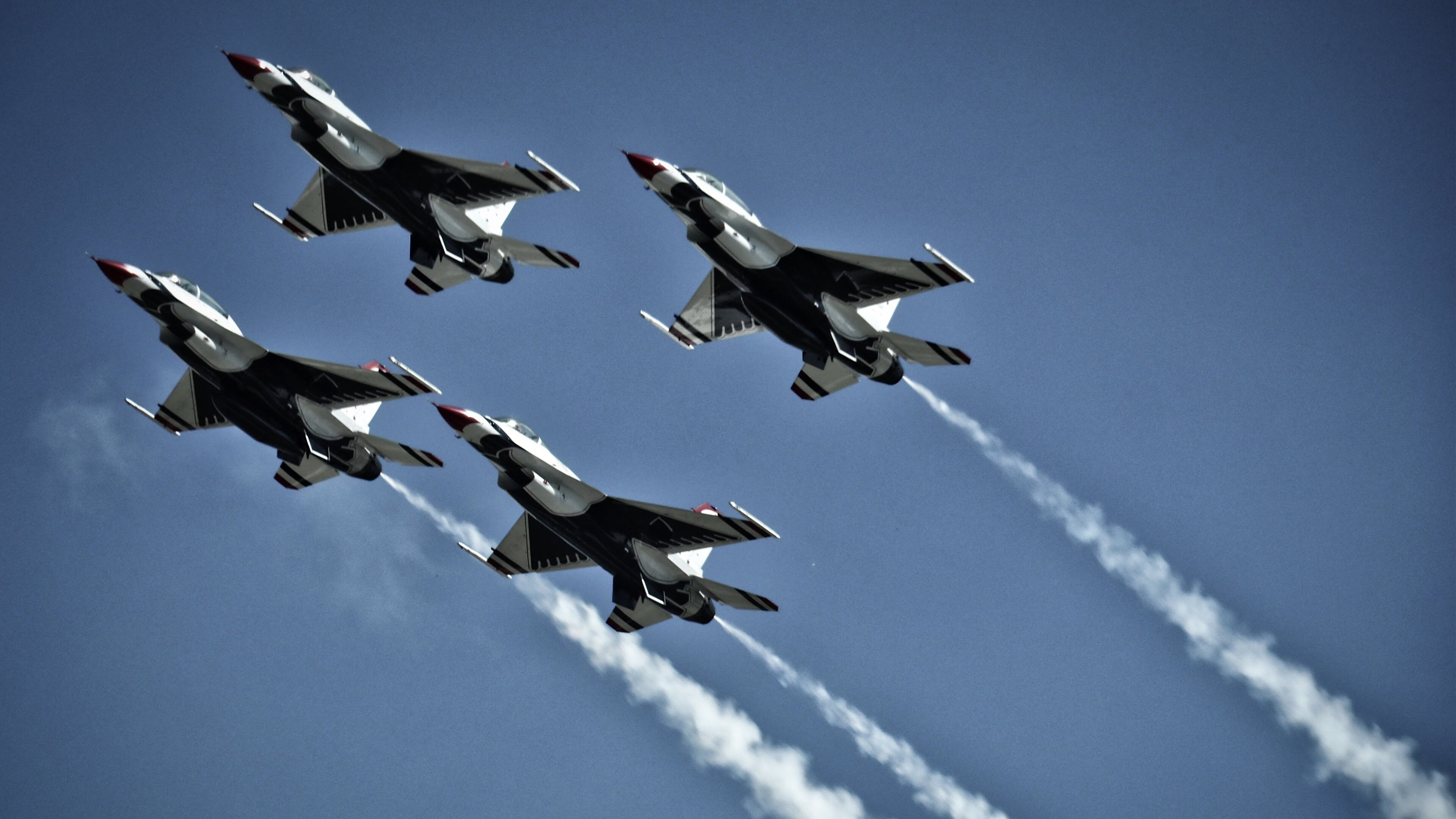 浙江队爆冷击溃篮网,德罗赞完美发挥铸就历史性胜利