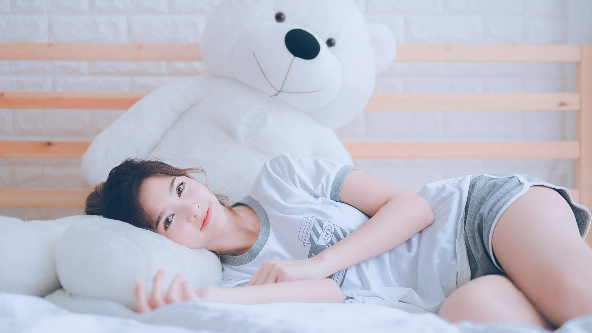 禁区守护神,欧冠淘汰赛之夜,阿劳霍全程高能输出